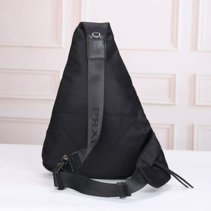 Picture of Prada Handbags _SKUfw241656353fw